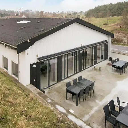 Egsmark Strand Sleeps 36 Wifi Holiday home Ebeltoft